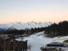 Arcs 1800: 5/6 people Ski Studio view Mont Blanc
